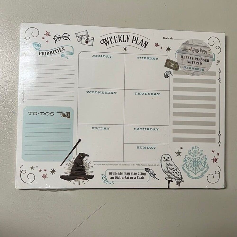 Harry Potter Undated Weekly Planner Notepad - Picture 2 of 11